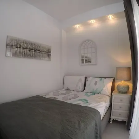 New 2 Bedroom Apt. Just By The Sea! *